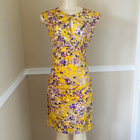  LIKE NEW Body Hugging Summer Yellow Dress  - Picture 1 of 4